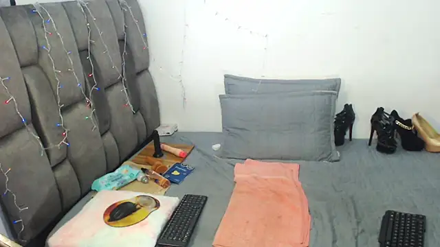 Snapshot of Tits__sweet chatting on 02.11.25 Tits sweet online show from 02.11.25