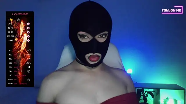 Snapshot of Bigfemblue chatting on 11.02.25 Bigfemblue online show from 11.02.25