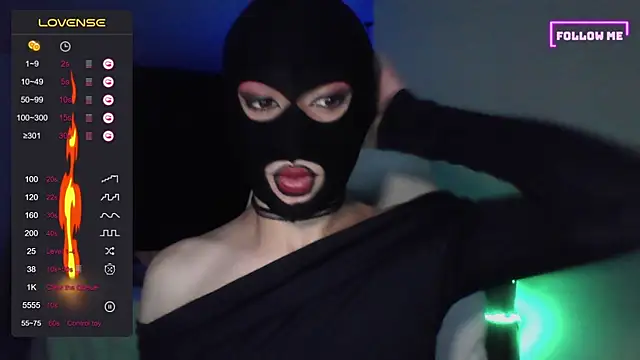 Snapshot of Bigfemblue chatting on 11.26.25 Bigfemblue online show from 11.26.25