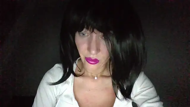 Snapshot of suuzykiss chatting on 03.07.25 suuzykiss online show from 03.07.25