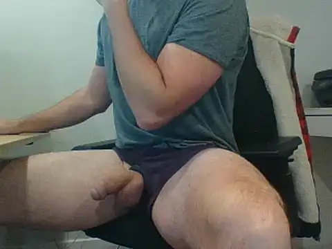 Snapshot of Bloopers66 chatting on 12.20.24 Bloopers66 online show from 12.20.24