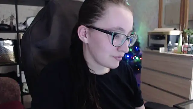 AnKey Rayah online show from 02.03.25