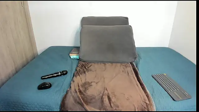 AmeliPonce online show from 04.20.26