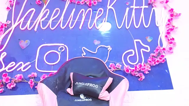 Snapshot of JakelineKitty chatting on 11.08.25 JakelineKitty online show from 11.08.25