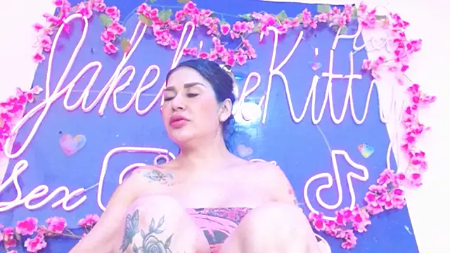 Snapshot of JakelineKitty chatting on 11.28.25 JakelineKitty online show from 11.28.25