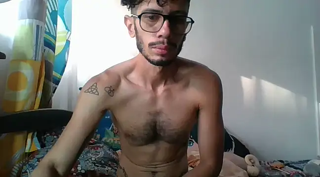 Snapshot of alisterxxx chatting on 01.13.25 alisterxxx online show from 01.13.25