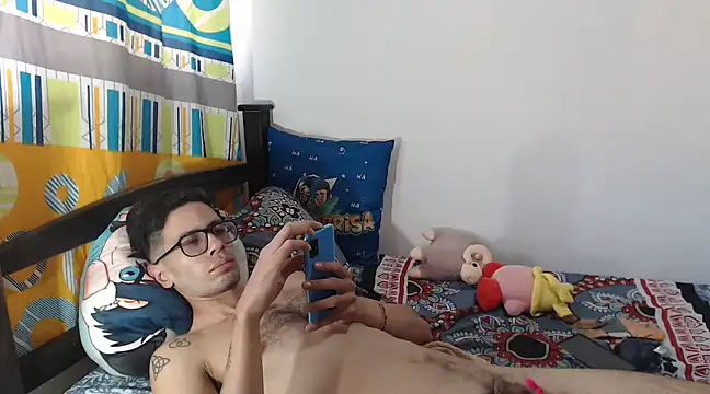 Snapshot of alisterxxx chatting on 01.19.25 alisterxxx online show from 01.19.25