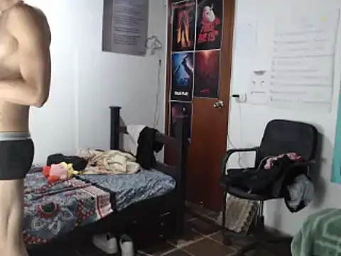 Snapshot of alisterxxx chatting on 01.27.25 alisterxxx online show from 01.27.25