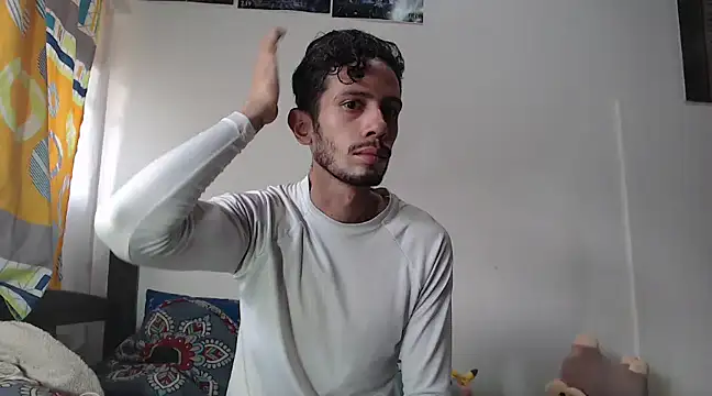 Snapshot of alisterxxx chatting on 03.07.25 alisterxxx online show from 03.07.25