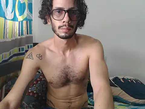 Snapshot of alisterxxx chatting on 11.12.25 alisterxxx online show from 11.12.25