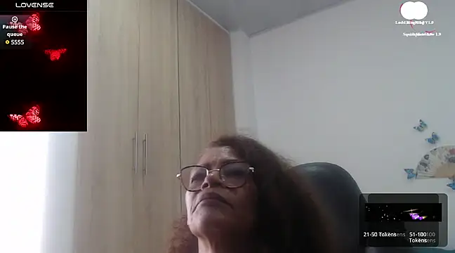 Snapshot of BustyMilf_ chatting on 02.07.25 BustyMilf online show from 02.07.25