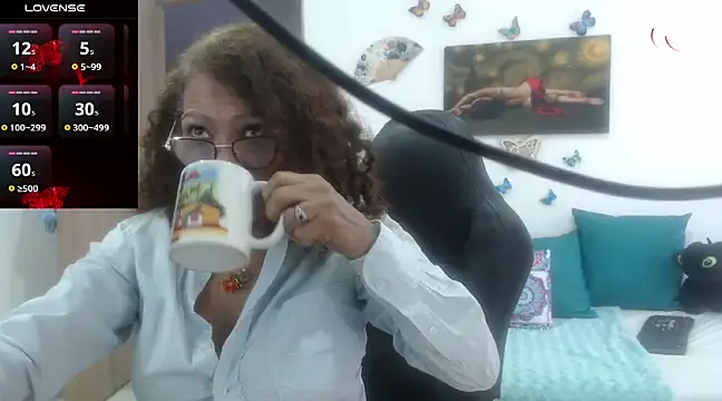 Snapshot of BustyMilf_ chatting on 03.10.25 BustyMilf online show from 03.10.25