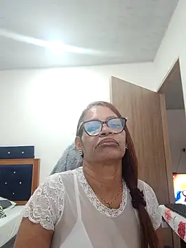 Snapshot of BustyMilf_ chatting on 09.12.25 BustyMilf online show from 09.12.25