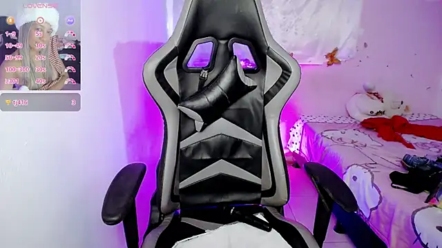 ninatiny online show from 03.17.25