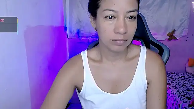 ninatiny online show from 10.08.25