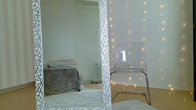 girl nextd00r online show from 03.06.25