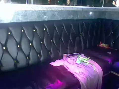 Snapshot of casaldeliciabrazil chatting on 02.14.25 casaldeliciabrazil online show from 02.14.25