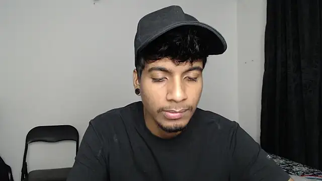 Snapshot of stevenosori chatting on 11.04.25 stevenosori online show from 11.04.25