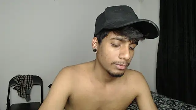 Snapshot of stevenosori chatting on 11.08.25 stevenosori online show from 11.08.25