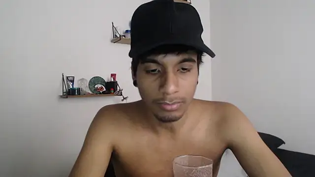 Snapshot of stevenosori chatting on 11.19.25 stevenosori online show from 11.19.25