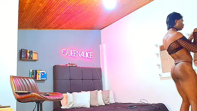 queenaliice online show from 02.09.26