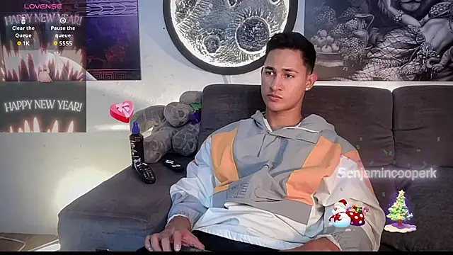 Snapshot of BenjaminCooperk chatting on 01.09.26 BenjaminCooperk online show from 01.09.26