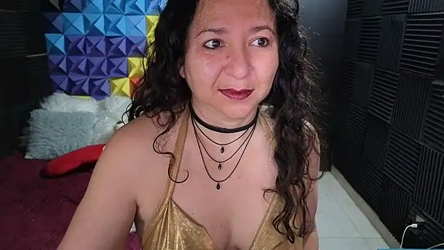 katifoxx online show from 10.19.25