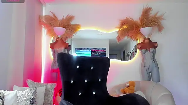 Angel Peach online show from 10.03.25