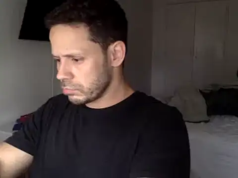 Snapshot of FelipeRiver chatting on 02.13.25 FelipeRiver online show from 02.13.25