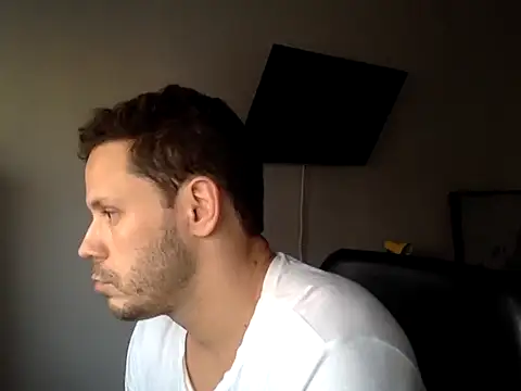 Snapshot of FelipeRiver chatting on 10.11.25 FelipeRiver online show from 10.11.25