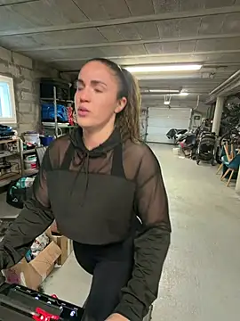 Clara-xoxo online show from 01.13.26