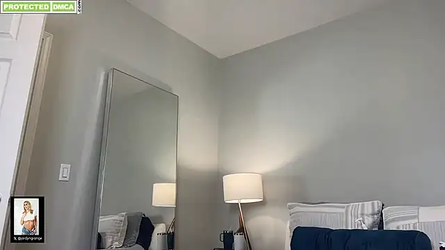 Snapshot of JordynGrange chatting on 02.24.25 JordynGrange online show from 02.24.25