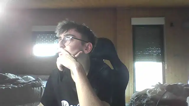 Snapshot of Troycm chatting on 12.05.25 Troycm online show from 12.05.25