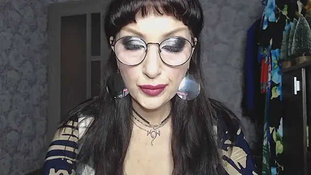 Aziza1 online show from 11.12.25