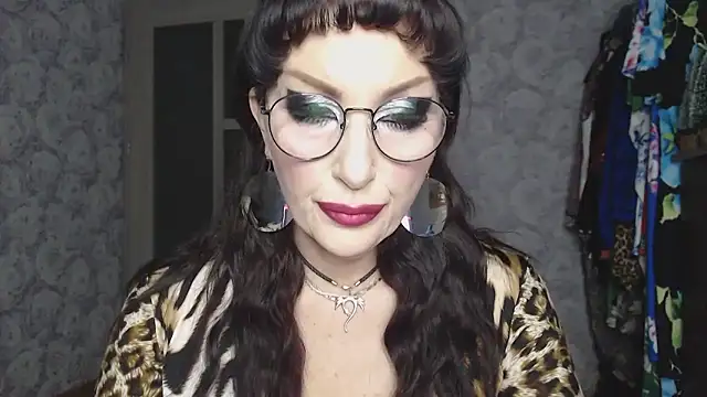 Aziza1 online show from 12.22.25