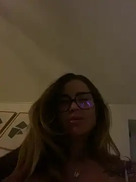 Snapshot of Etwas_neugierig chatting on 01.12.25 Etwas neugierig online show from 01.12.25