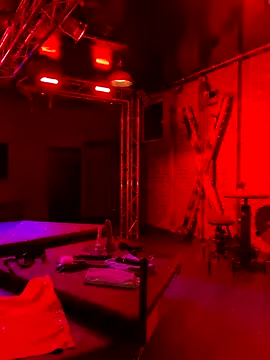 Snapshot of Etwas_neugierig chatting on 10.29.25 Etwas neugierig online show from 10.29.25