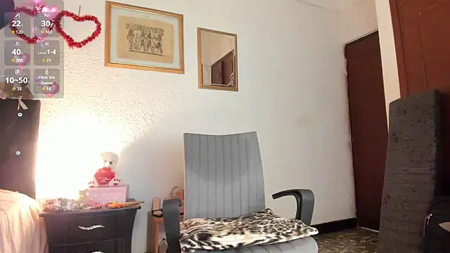 Silver Lovee online show from 05.14.26