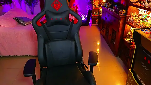 Snapshot of ambarEvans chatting on 01.29.25 ambarEvans online show from 01.29.25