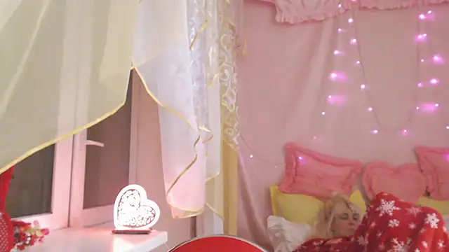 SunnySylvia online show from 02.15.26