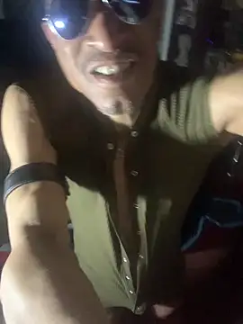 Snapshot of sashamate chatting on 02.25.25 sashamate online show from 02.25.25