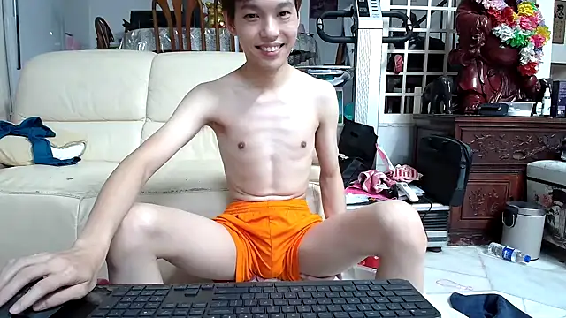 Snapshot of andrewooi chatting on 12.20.24 andrewooi online show from 12.20.24