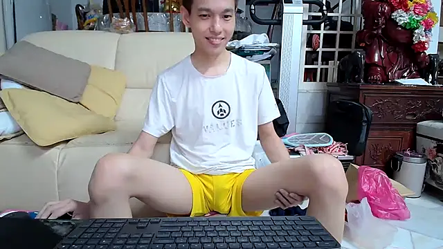 Snapshot of andrewooi chatting on 01.09.25 andrewooi online show from 01.09.25