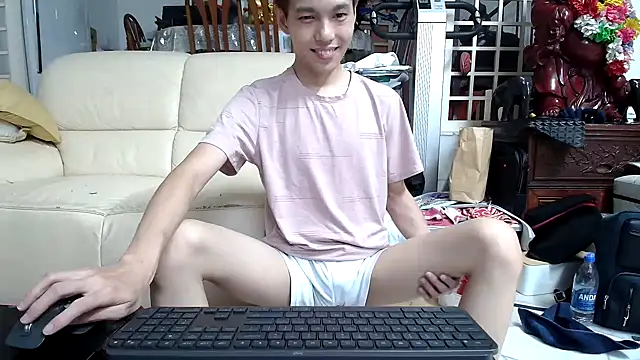 Snapshot of andrewooi chatting on 01.26.25 andrewooi online show from 01.26.25