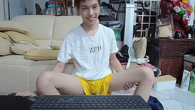 Snapshot of andrewooi chatting on 02.26.25 andrewooi online show from 02.26.25