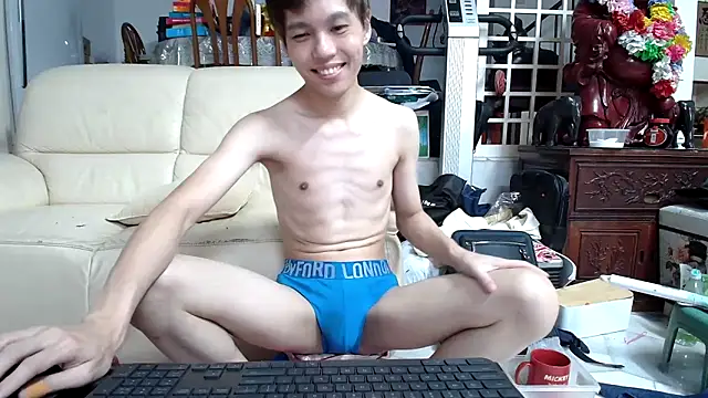 Snapshot of andrewooi chatting on 03.21.25 andrewooi online show from 03.21.25