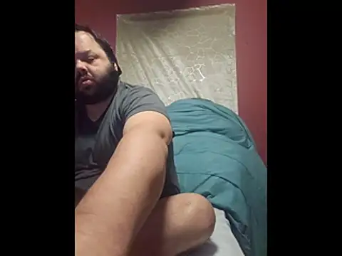 Strongbutgentle36 online show from 12.17.25