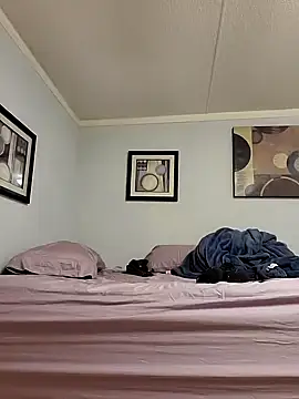 MaddyC6992 online show from 02.12.25