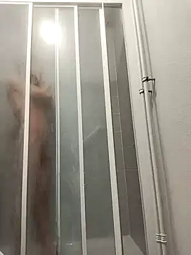 Snapshot of Myckeul chatting on 12.04.24 Myckeul online show from 12.04.24