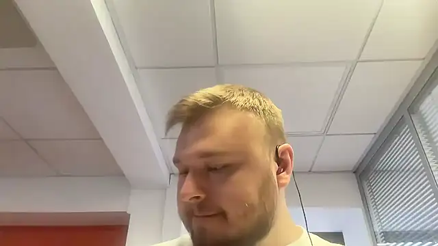 fmodel online show from 11.03.25